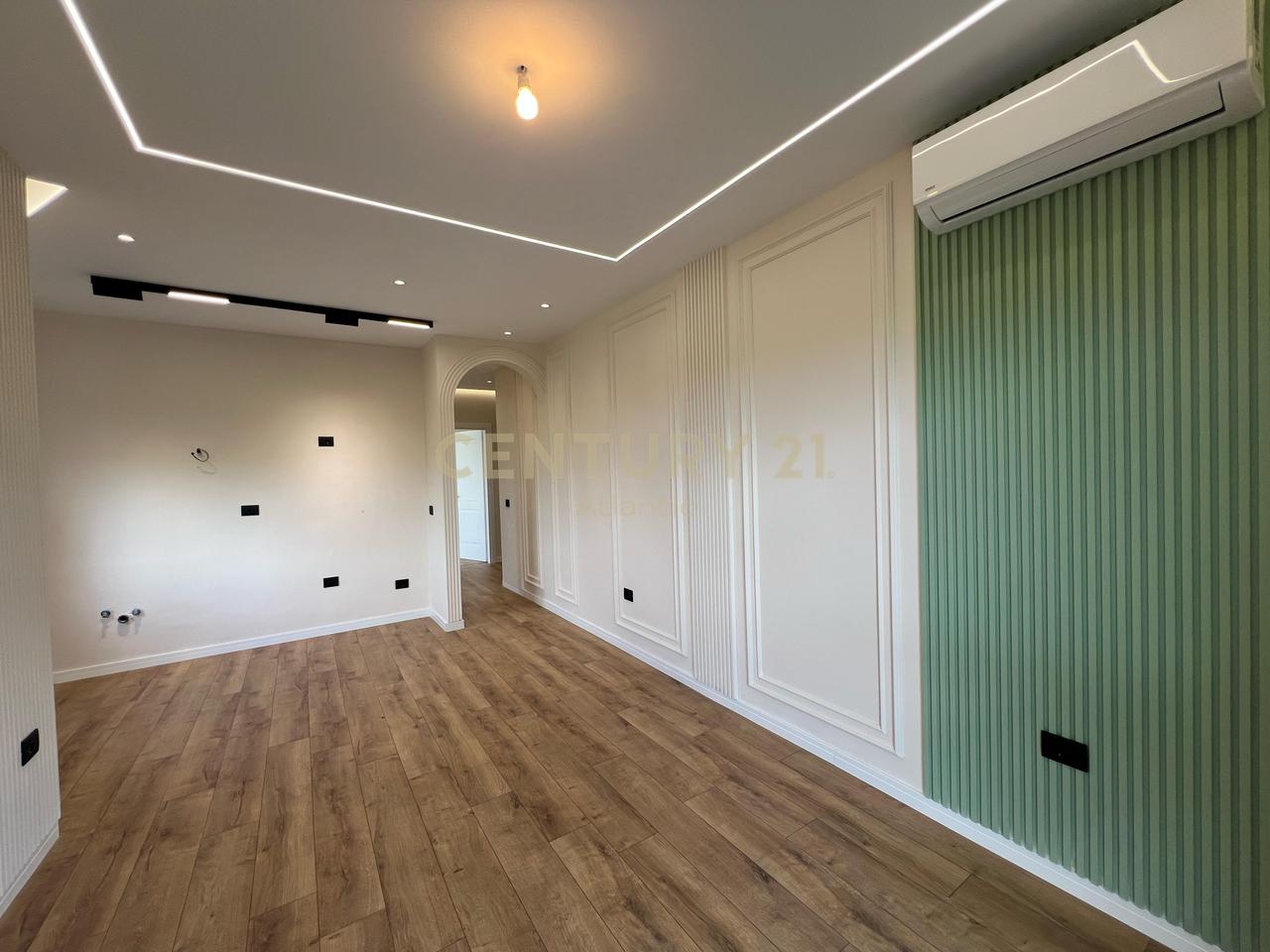 FOR SALE 2+1 CONVERTED APARTMENT + WAREHOUSE IN GOLEM NEAR HOTEL MURRIZI LINE 2 10M FROM THE SEA