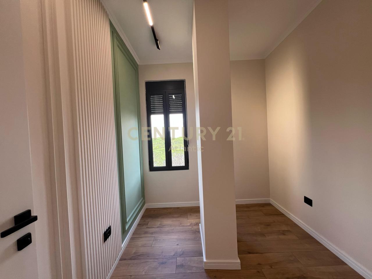 FOR SALE 2+1 CONVERTED APARTMENT + WAREHOUSE IN GOLEM NEAR HOTEL MURRIZI LINE 2 10M FROM THE SEA