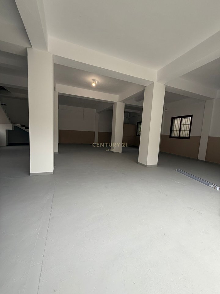 NJESI SHERBIMI ME QIRA ,NE ZONEN E FABRIKES SE "ÇIMENTOS" VLORE!!!