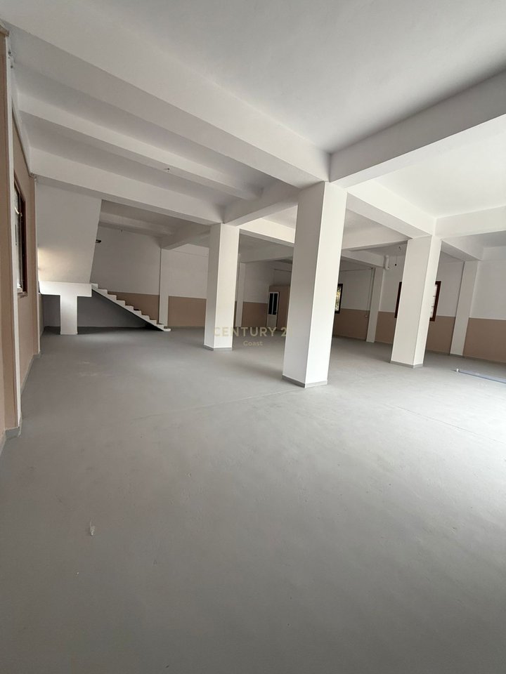 NJESI SHERBIMI ME QIRA ,NE ZONEN E FABRIKES SE "ÇIMENTOS" VLORE!!!