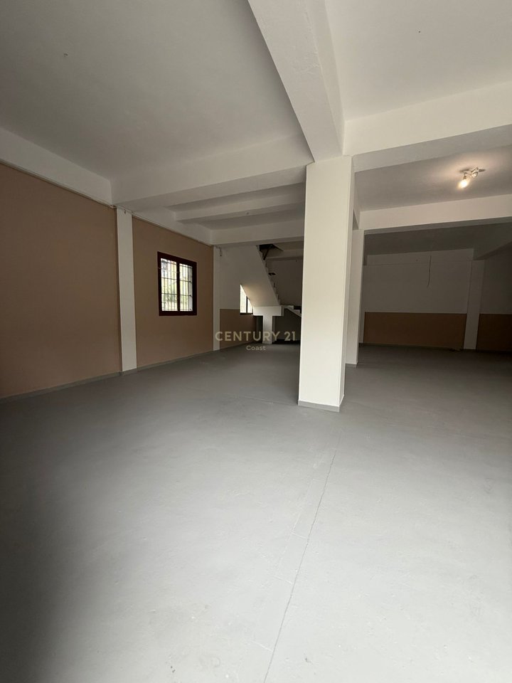 NJESI SHERBIMI ME QIRA ,NE ZONEN E FABRIKES SE "ÇIMENTOS" VLORE!!!