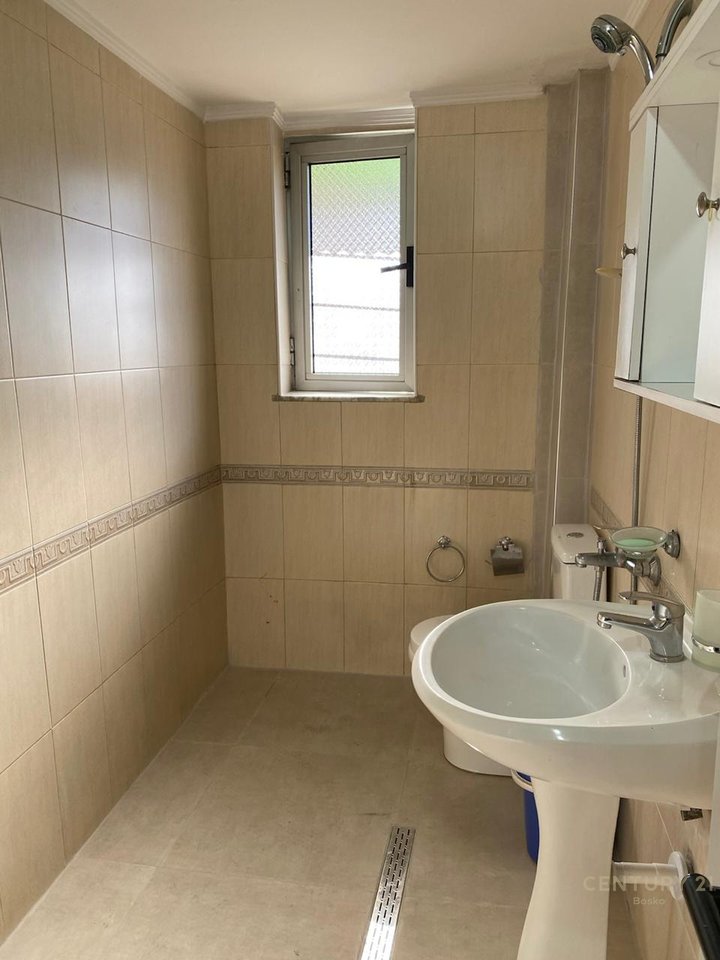 ME QIRA APARTAMENT 2+1 PERBALLE HARRY FULTZ