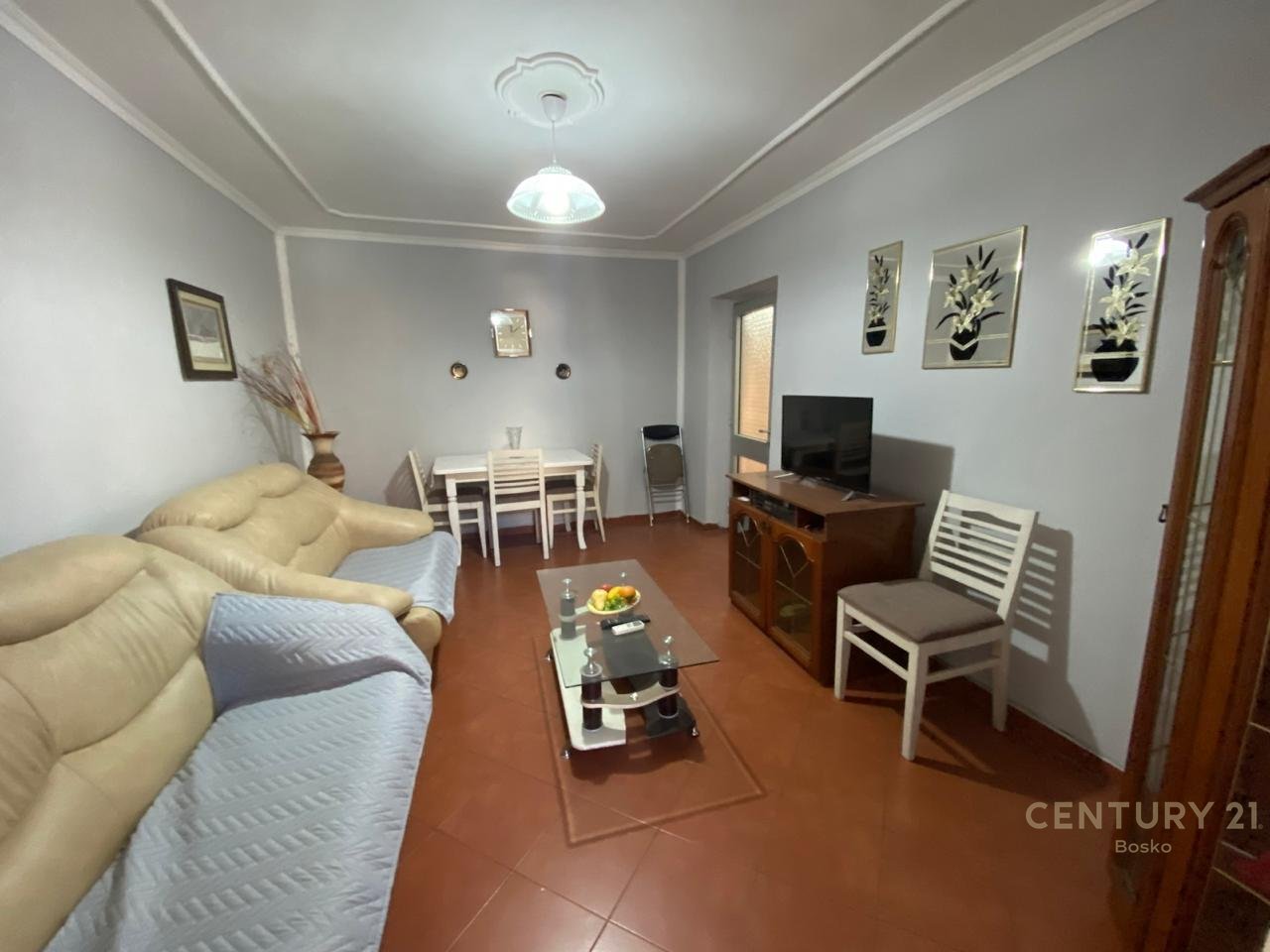 ME QIRA APARTAMENT 2+1 PERBALLE HARRY FULTZ