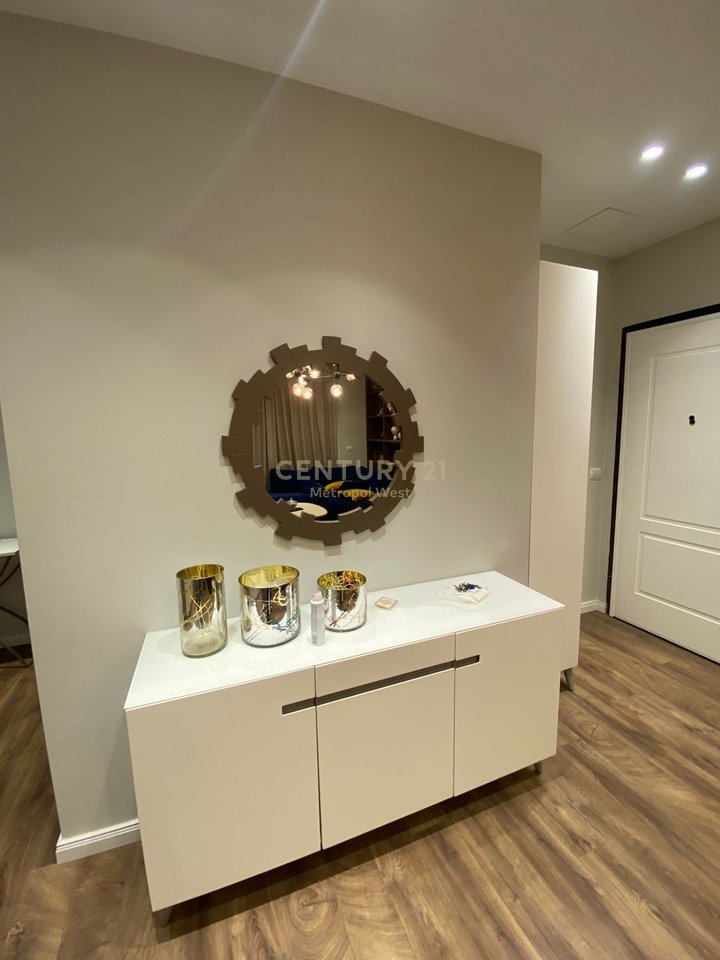 APPARTAMENTO 3+1+2 IN AFFITTO VICINO A VIA BARRICATE!