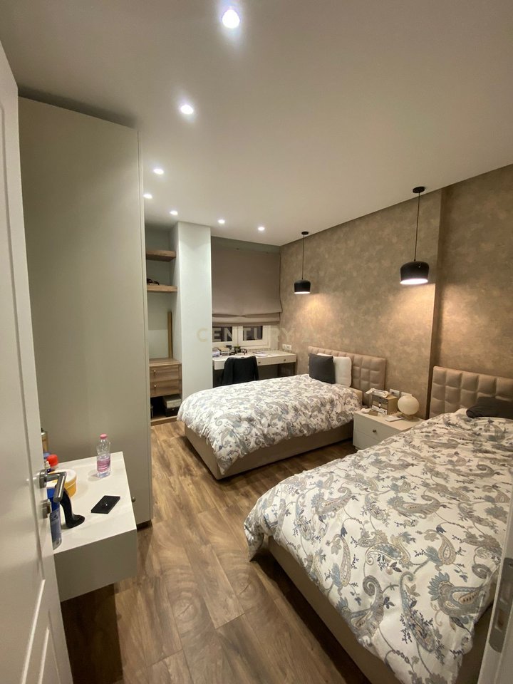 APPARTAMENTO 3+1+2 IN AFFITTO VICINO A VIA BARRICATE!