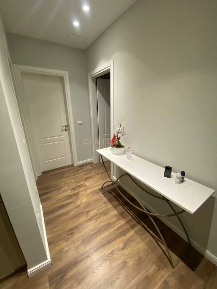 APPARTAMENTO 3+1+2 IN AFFITTO VICINO A VIA BARRICATE!