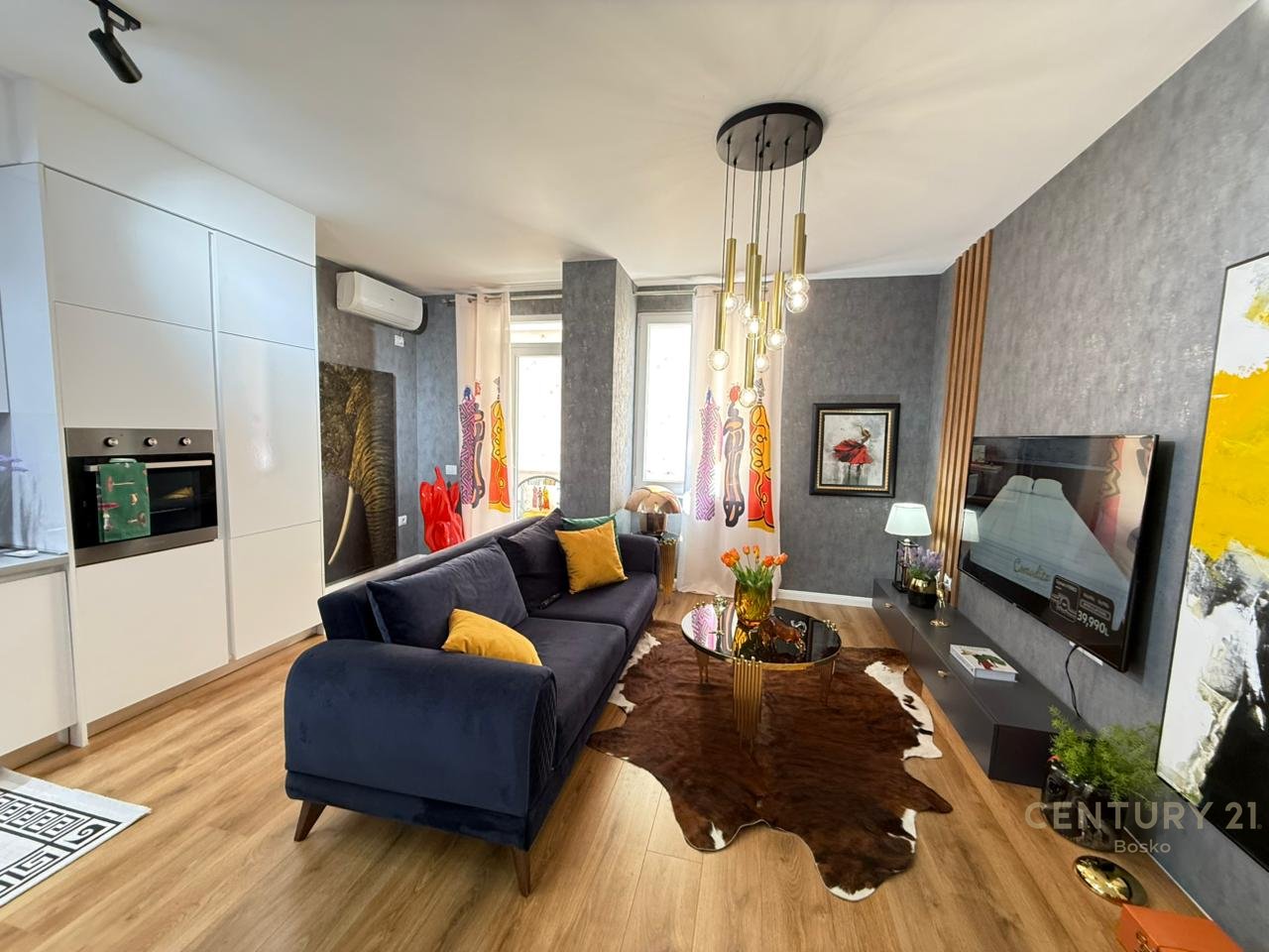 SHITET SUPER APARTAMENT 1+1 TE 21 DHJETORI!!