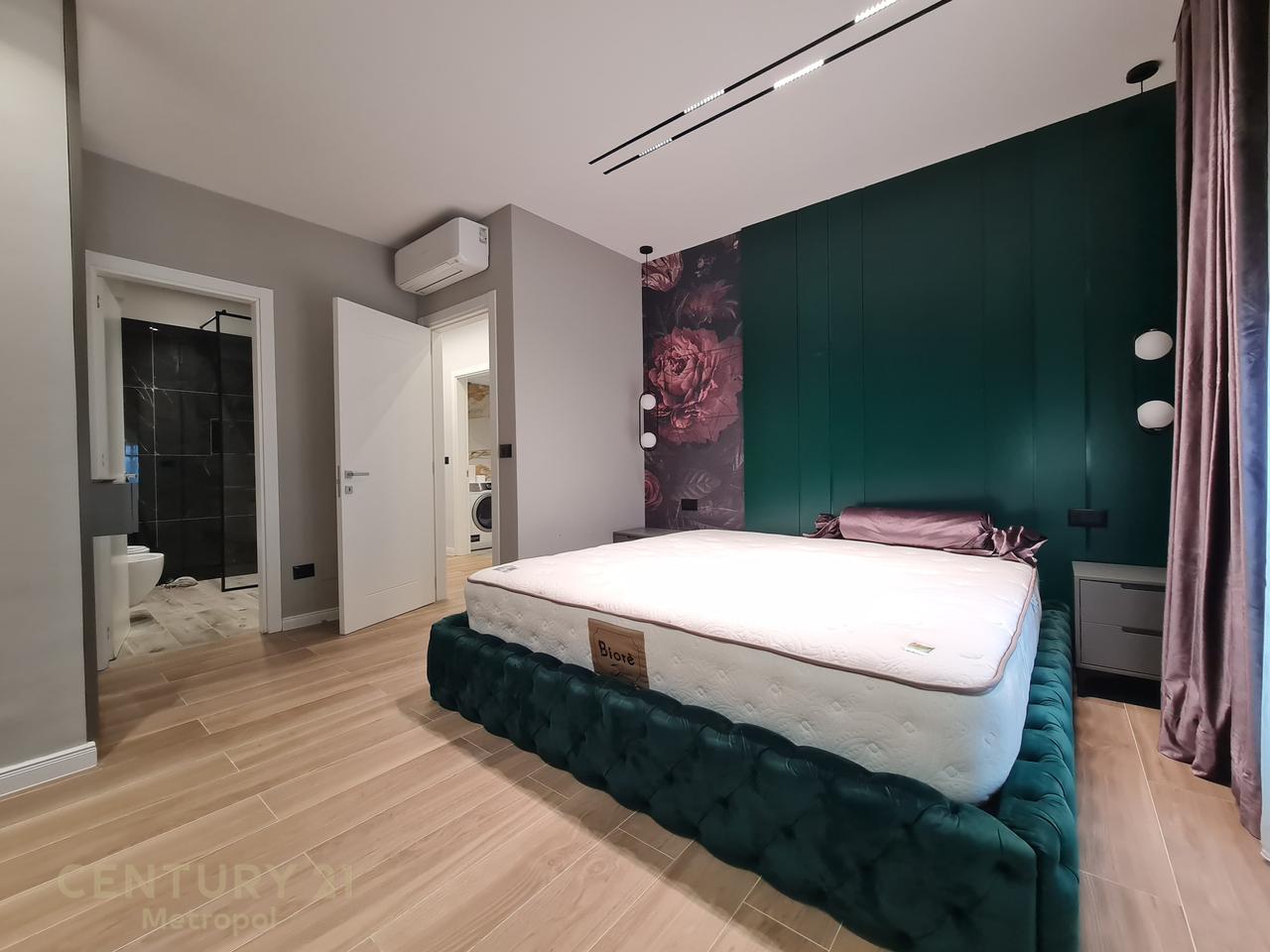 Jepet me qira apartament 2+1+2 me post parkimi, pranë qendrës tregtare TEG