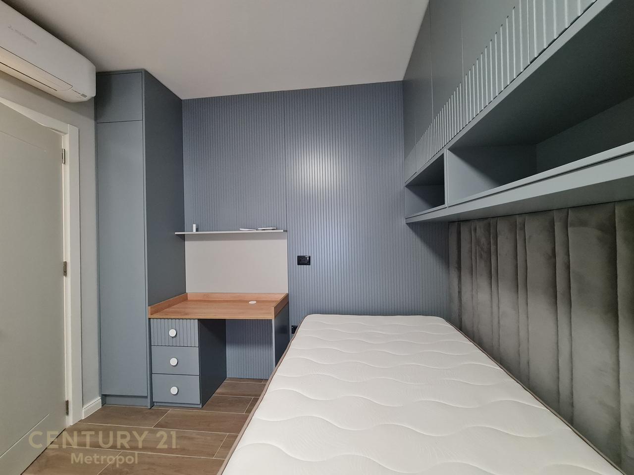 Jepet me qira apartament 2+1+2 me post parkimi, pranë qendrës tregtare TEG