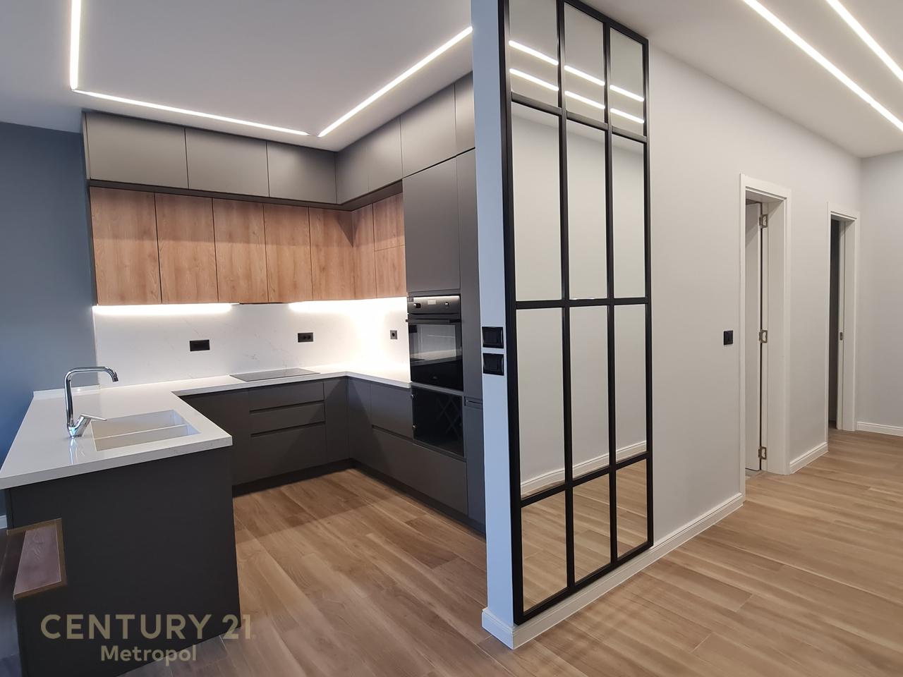 Jepet me qira apartament 2+1+2 me post parkimi, pranë qendrës tregtare TEG