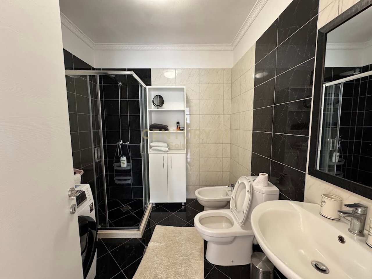 APARTAMENT 2+1+2 POSTE PARKIMI PER QIRA TEK SYRI TV!