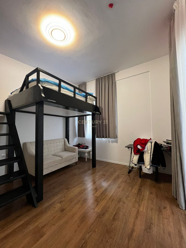 LUKS DHE PANORAMË NGA DETI – APARTAMENT 264 m², KATI I FUNDIT,VLORË!!!