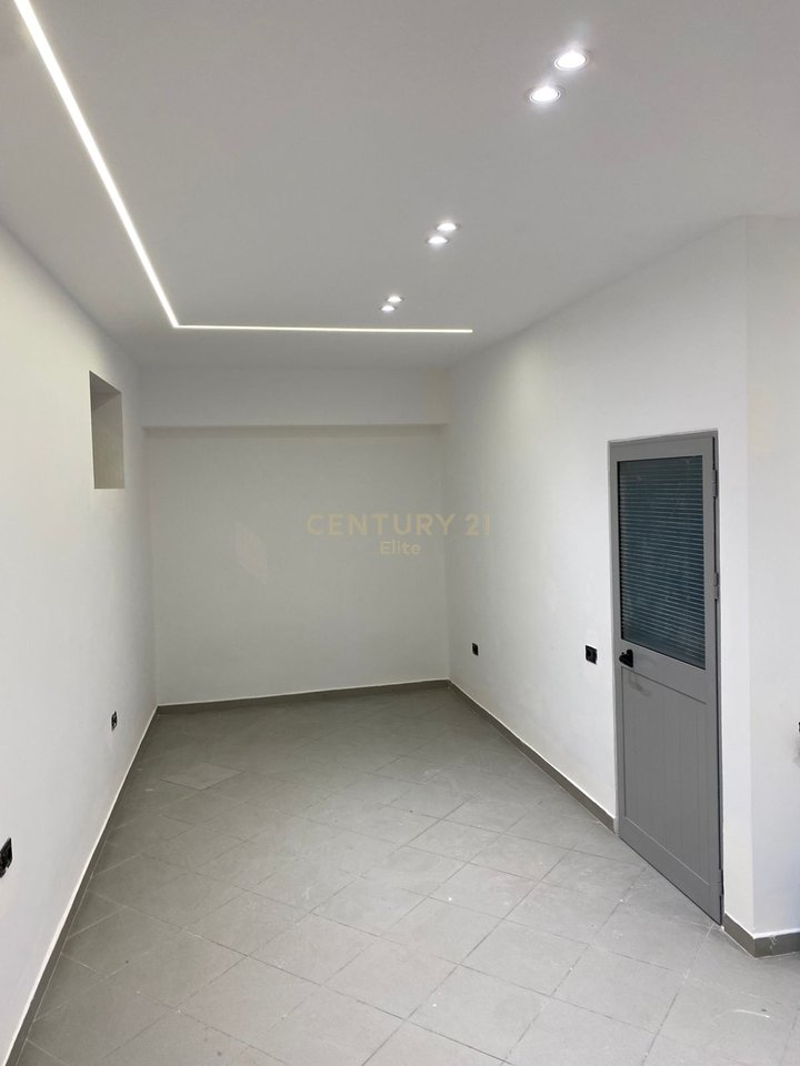 Qira, ambiente per negozio, pantofole