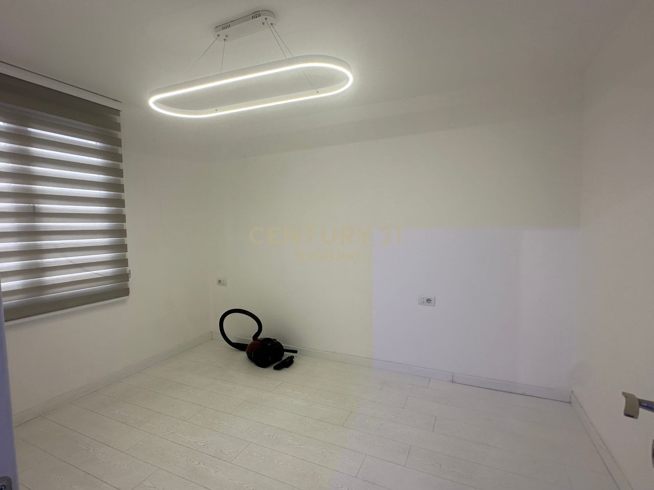 BUSINESS PREMISES FOR RENT AT ZOGU I ZI!