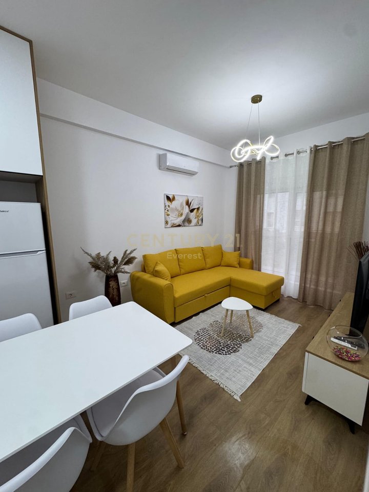 KOMPLEKSI MANGALEM, APARTAMENT 1+1 PER QIRA