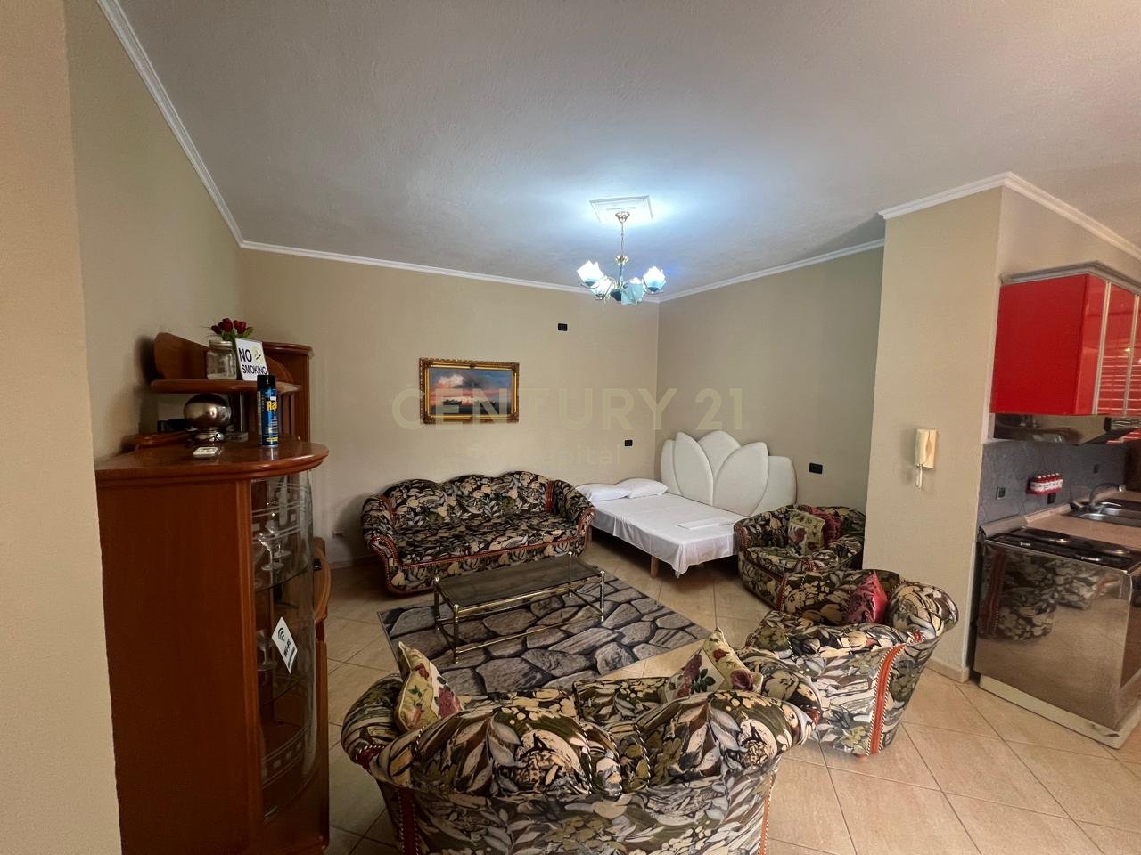 Apartament 120m2 dhe 300m2 verandë!