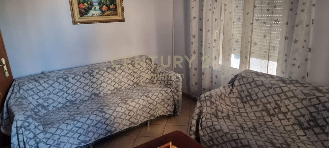 Apartament 2+1 për Qira në Kombinat!