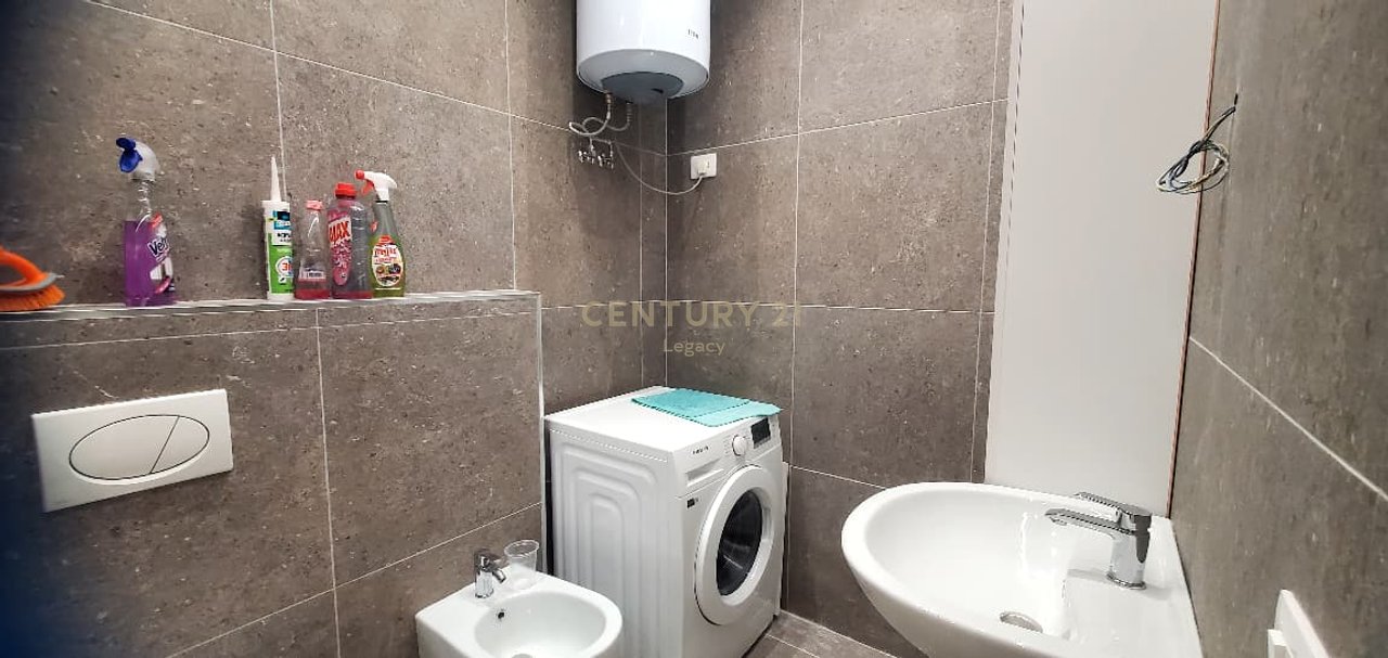 Jepet me qira 1+1 tek Rezidenca Oazis