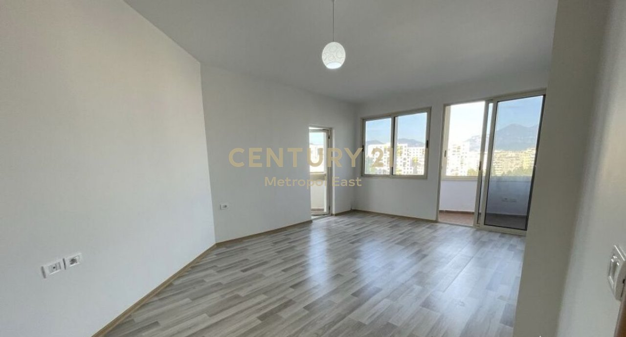 Shitet Apartament 2+1 ne Yzberisht