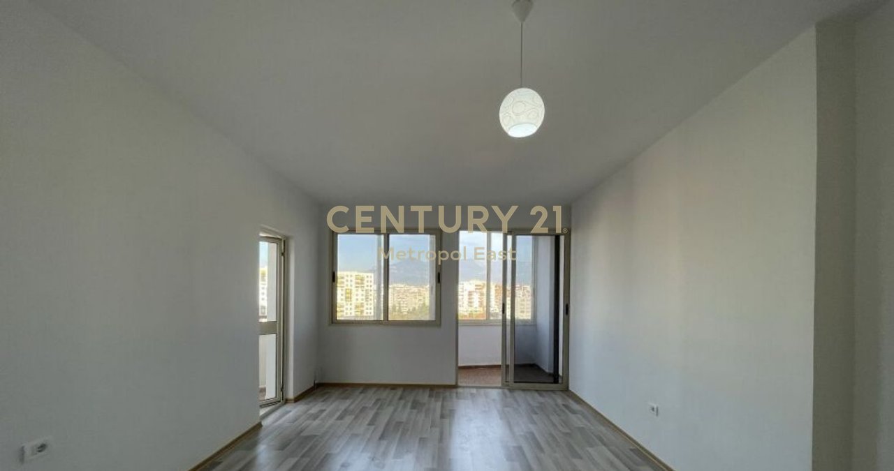 Shitet Apartament 2+1 ne Yzberisht