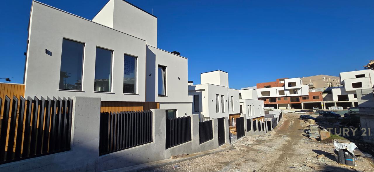 VILE TE LEMON'S RESIDENCE - LIQENI I THATE!