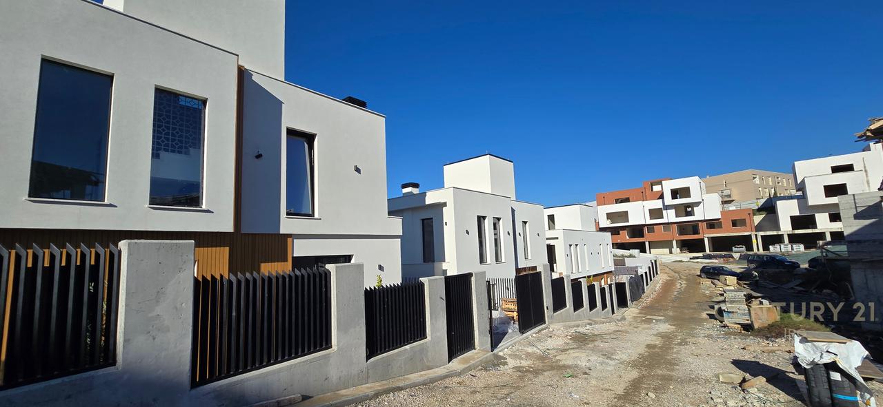 VILE TE LEMON'S RESIDENCE - LIQENI I THATE!