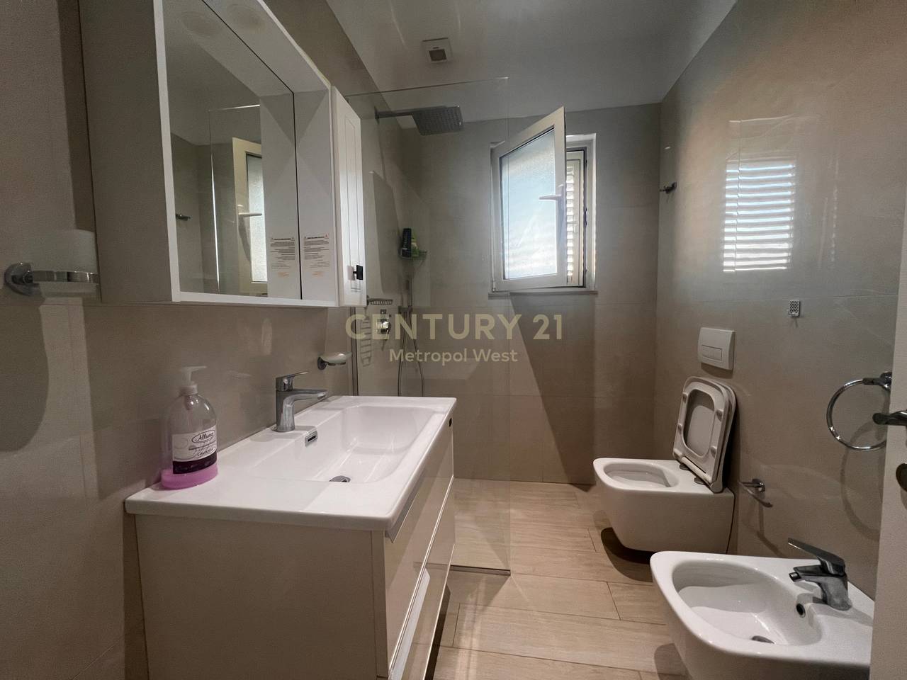 Apartament 2+1 për Qira, Fakulteti i Inxhinierisë!