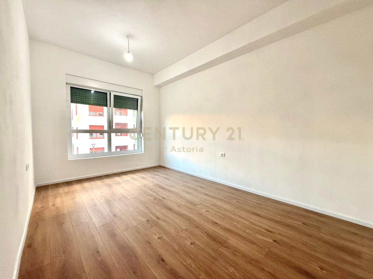 COMMERCIAL SPACE FOR RENT + PARKING SPACE AT KADIU RESIDENCE