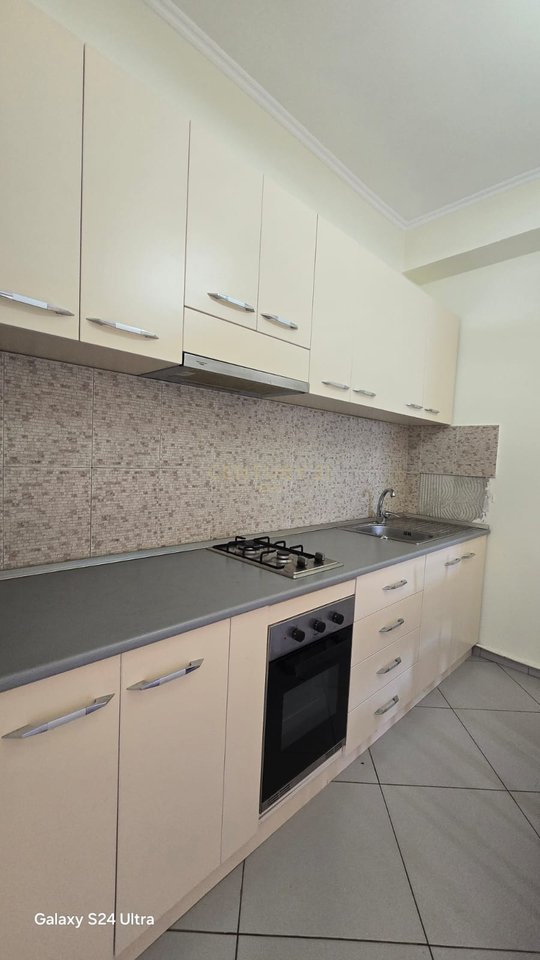 Apartament 1+1 me Qira në Qendër të Durrësit
