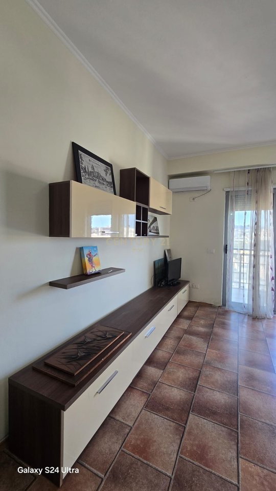 Apartament 1+1 me Qira në Qendër të Durrësit