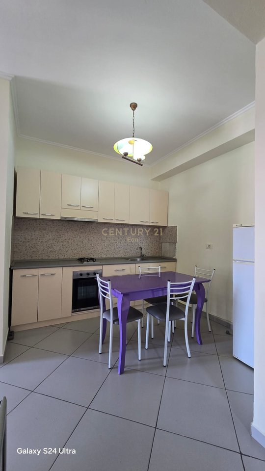 Apartament 1+1 me Qira në Qendër të Durrësit
