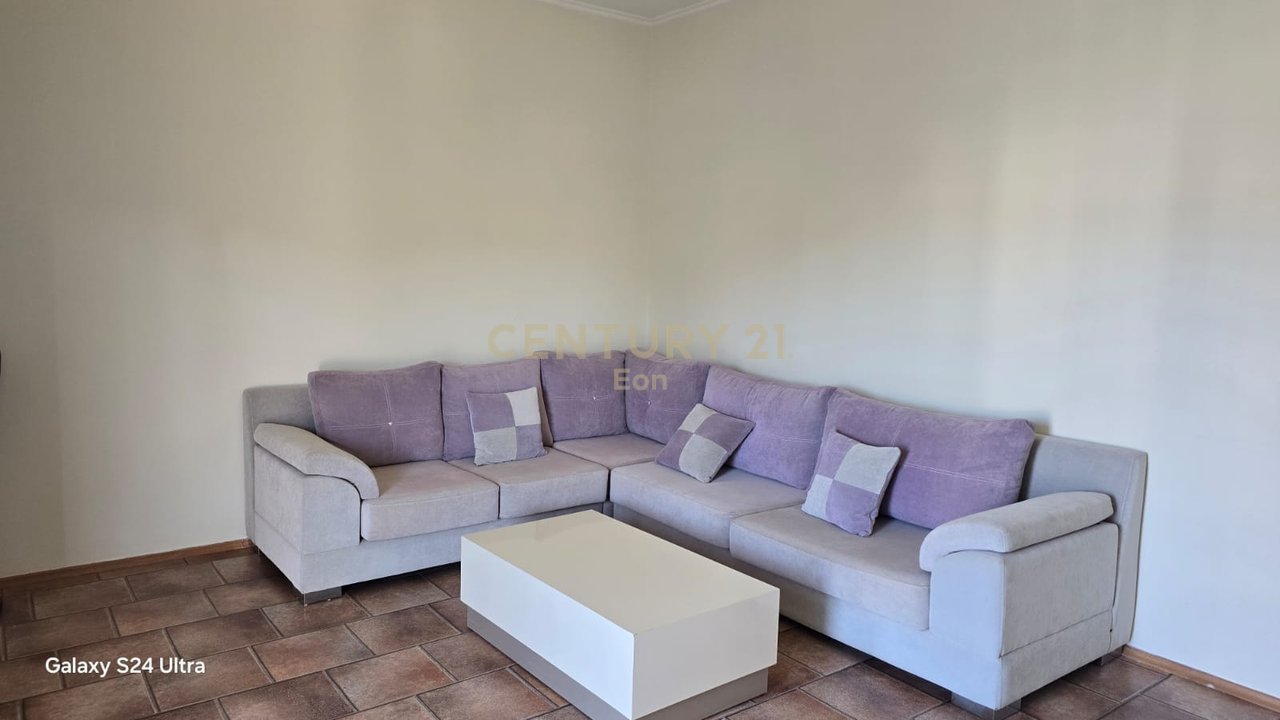 Apartament 1+1 me Qira në Qendër të Durrësit