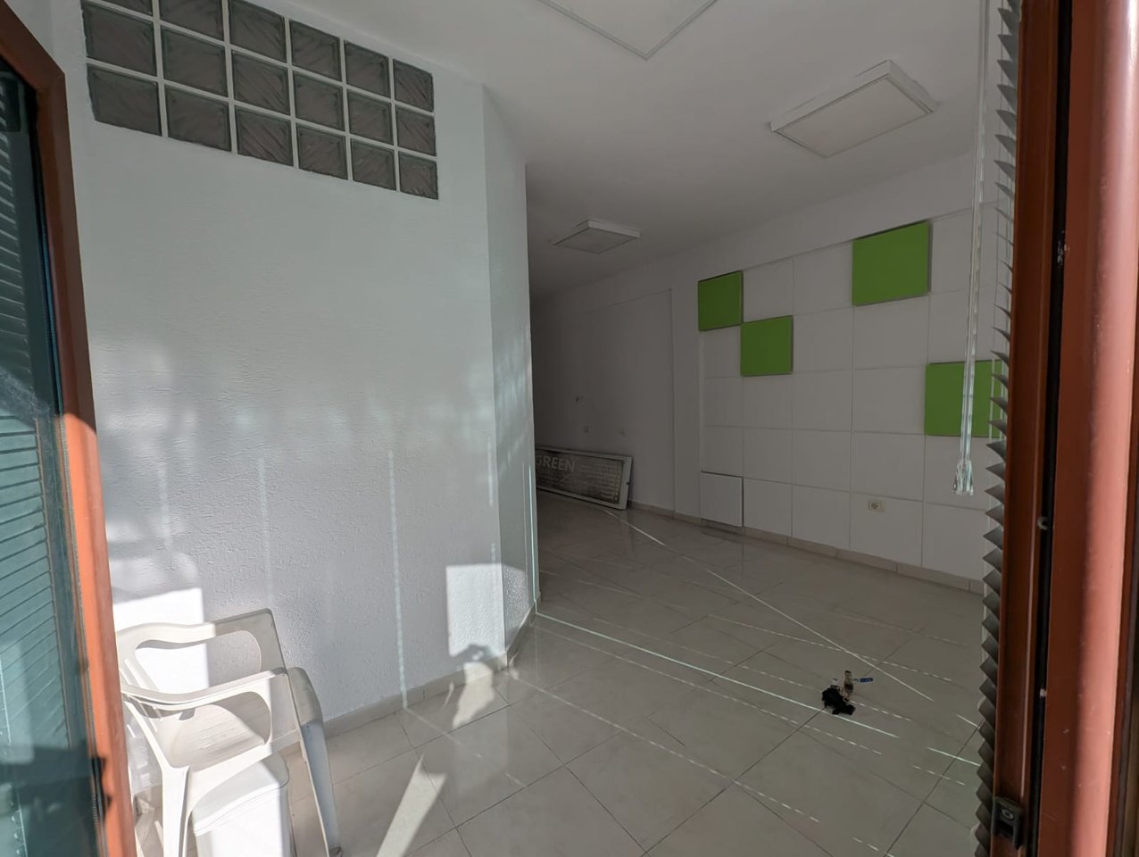 NJESI PER QIRA,PRANE KRYQEZIMIT RINIA!