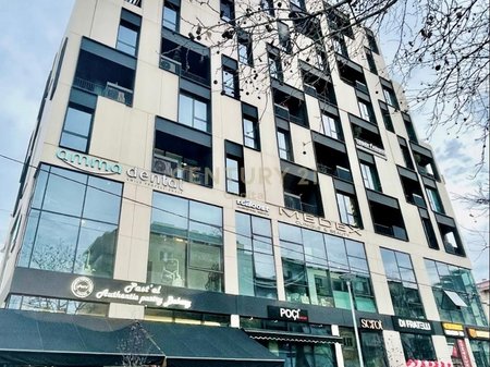 Appartamento (Ufficio) in vendita nel cuore di Myslym Shyri!