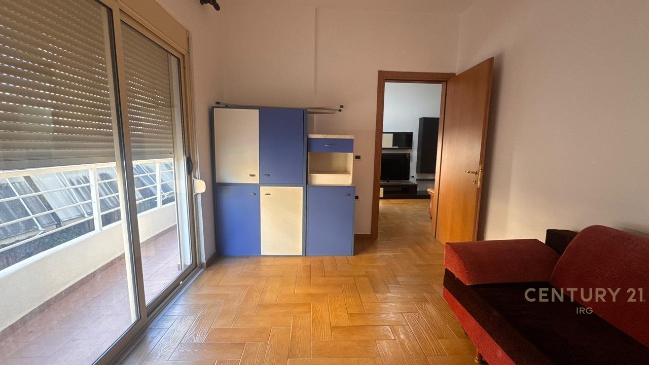 2+1 apartment for rent in the Myslym Shyri area, on Him Kolli Street!