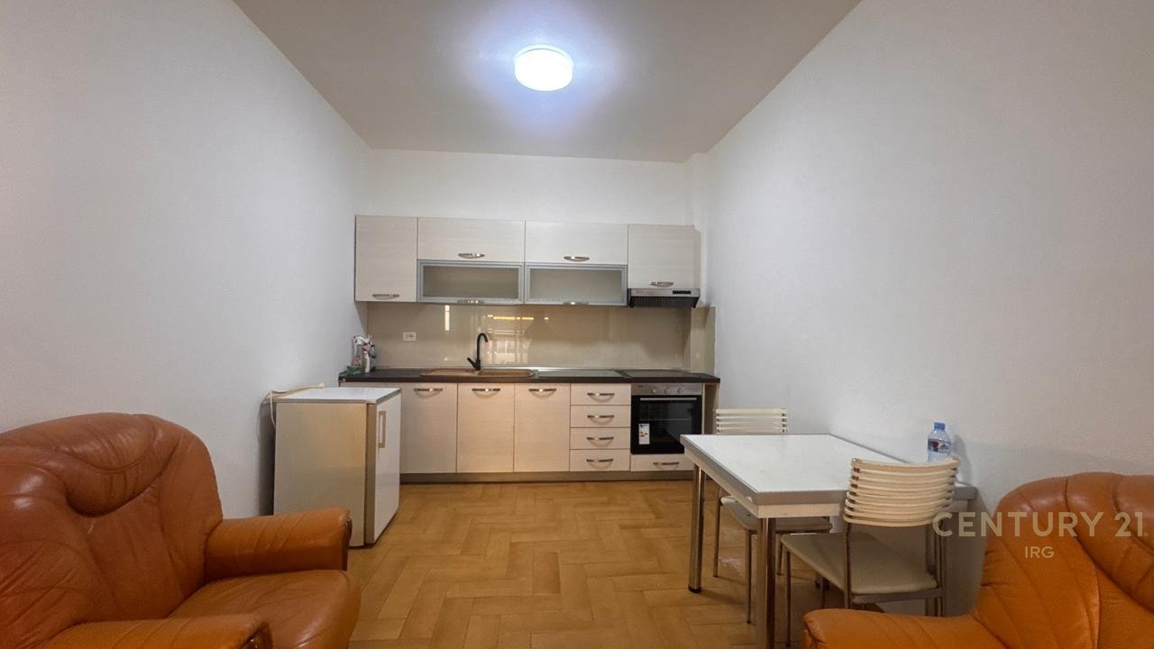 2+1 apartment for rent in the Myslym Shyri area, on Him Kolli Street!