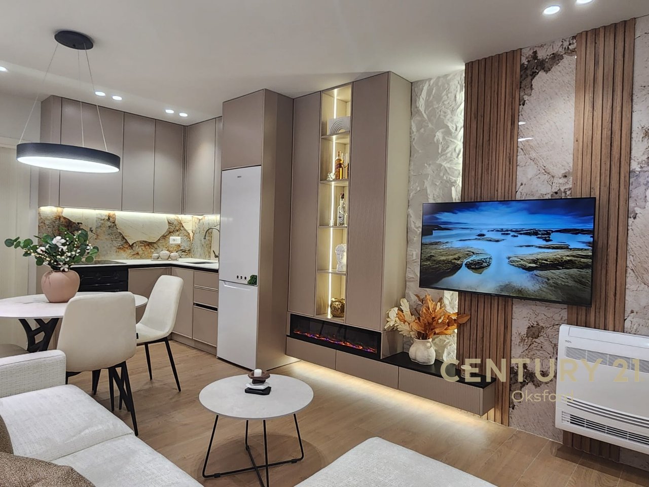 APARTAMENT 2+1 NË SHITJE në Plazh, Durrës!