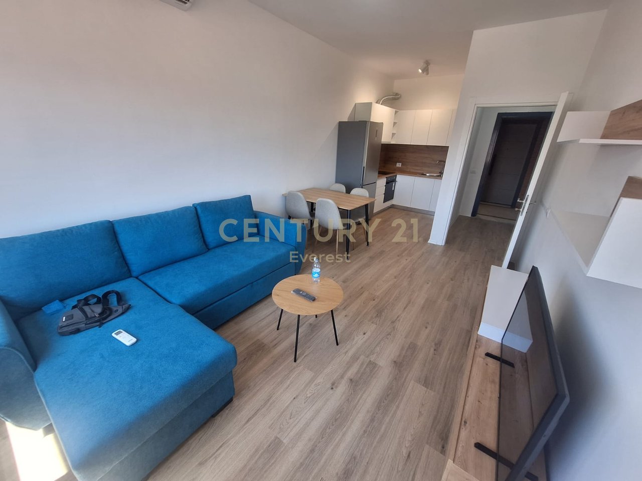 BIRRA TIRANA, JAPIM ME QIRA APARTAMENT 1+1