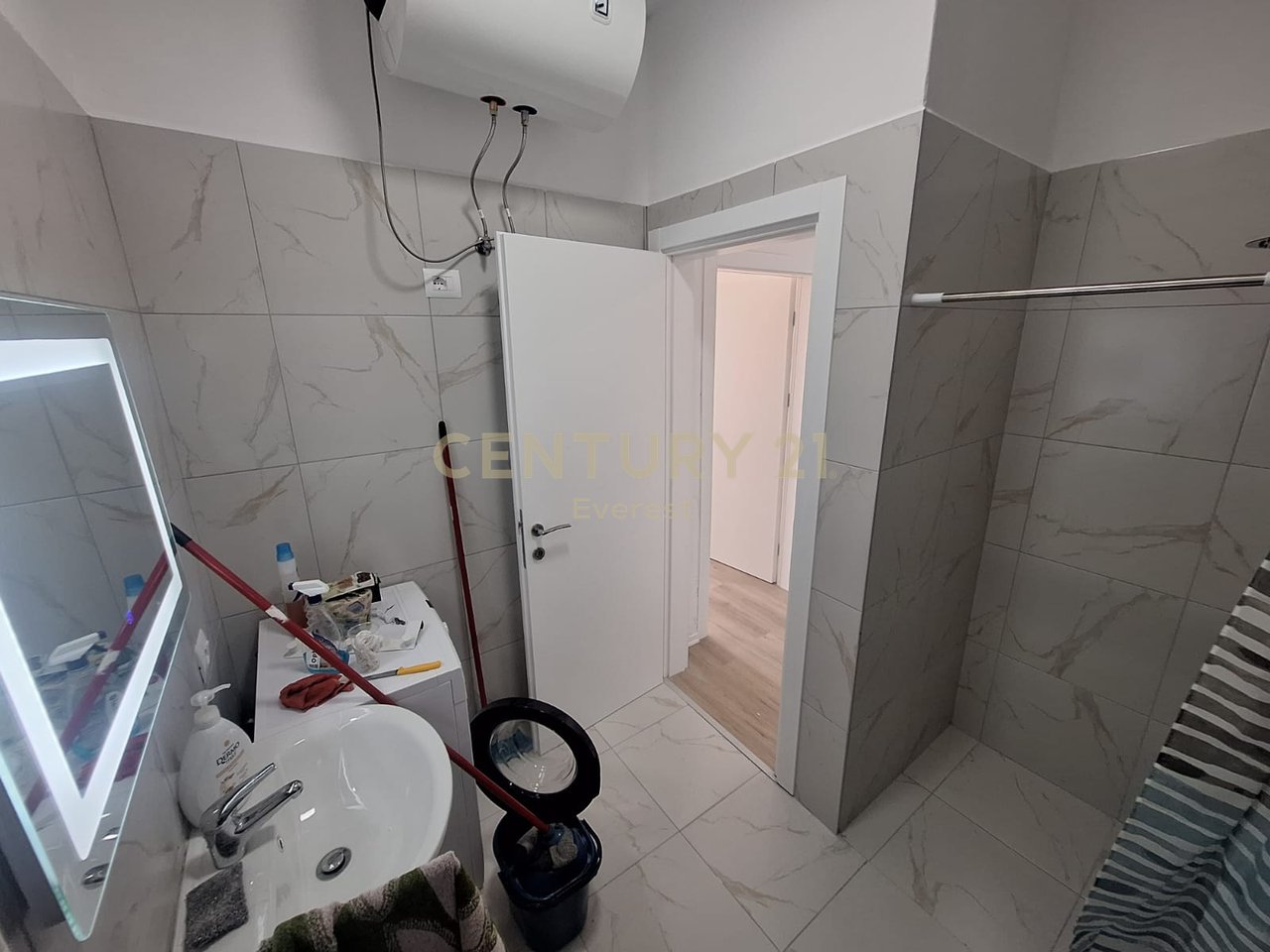 BIRRA TIRANA, JAPIM ME QIRA APARTAMENT 1+1