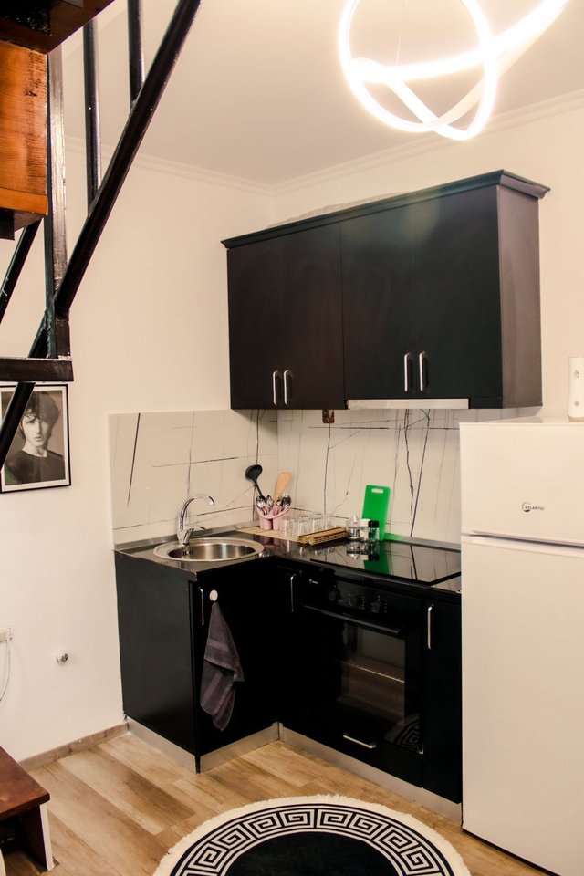 RRUGA E BARRIKADAVE, APARTAMENT 1+1