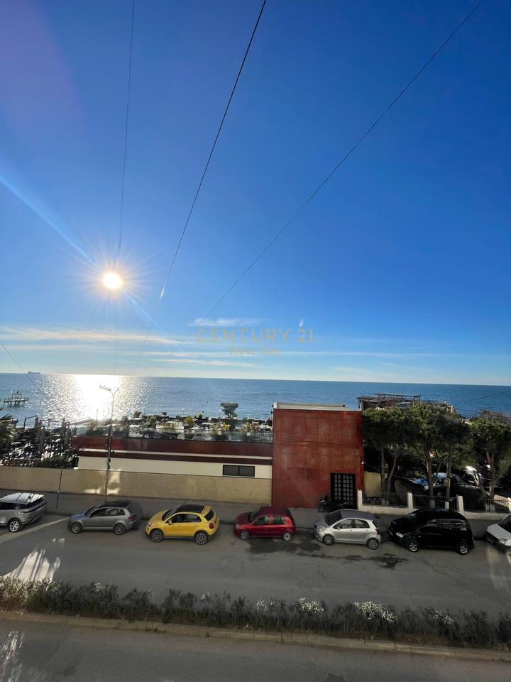 JEPET APARTAMENT ME QIRA 2+1+2 ME PAMJE DETI NE CURRILA!