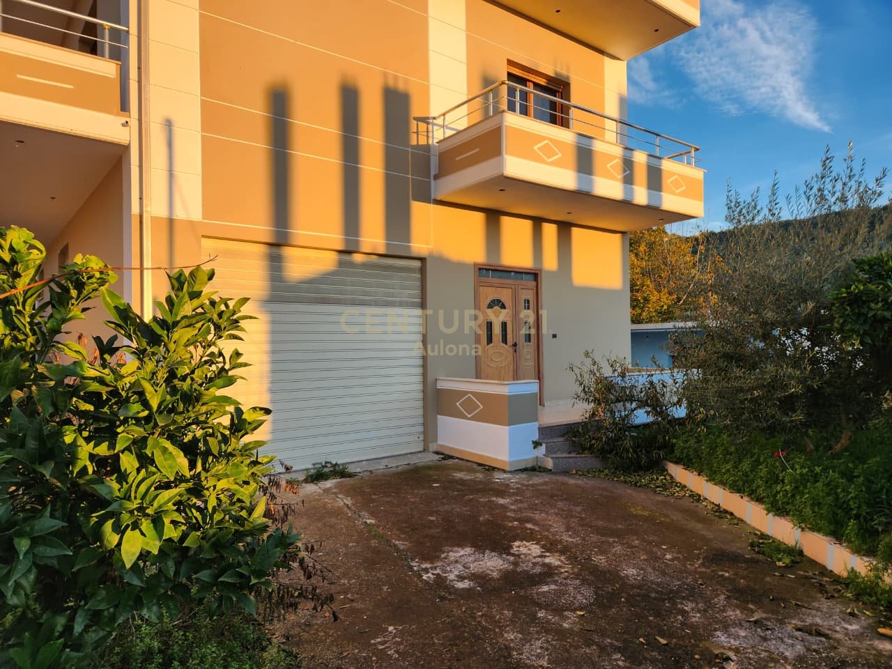 Shtëpi Private 3-Katëshe me Qira në Vlorë