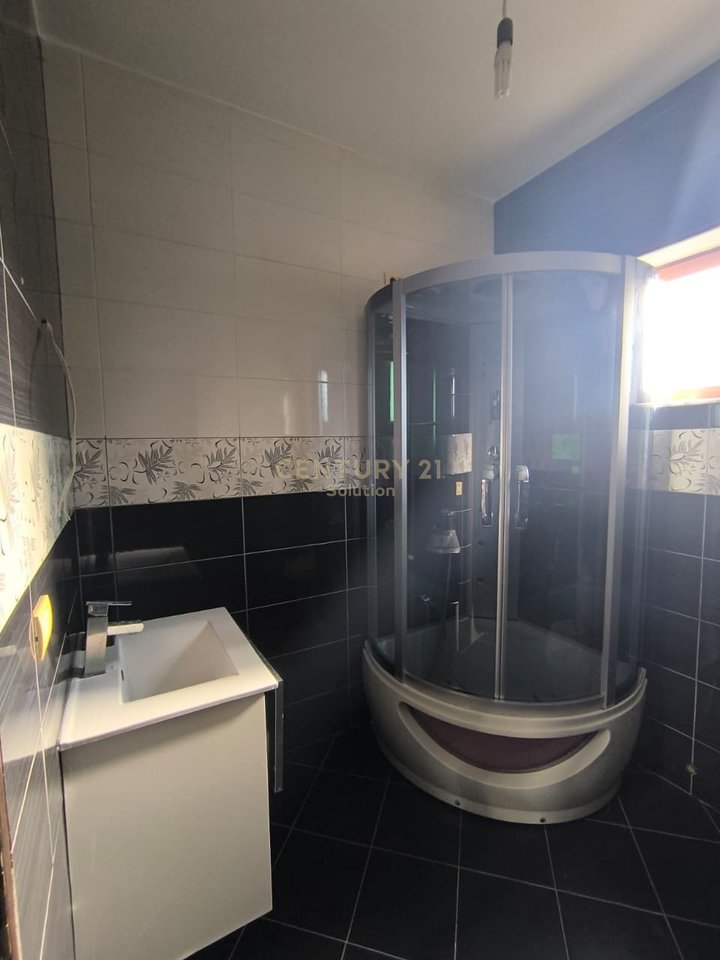 JEPET ME QIRA APARTAMENT 3+1 NE MISTO MAME!