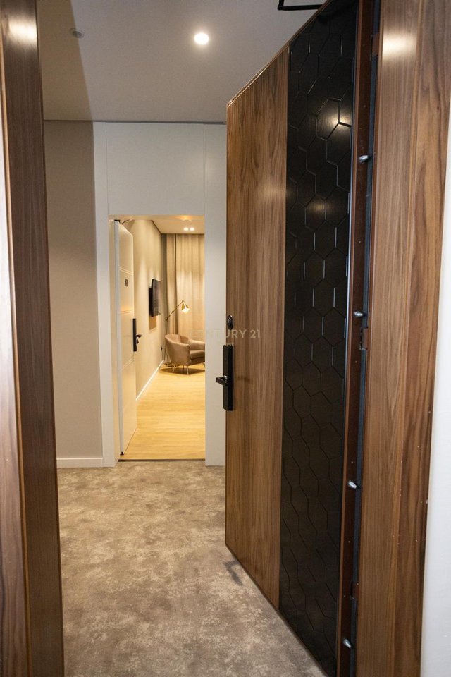 In Vendita: Mini Hotel di Lusso, Vicino al Centro Storico di Vlora