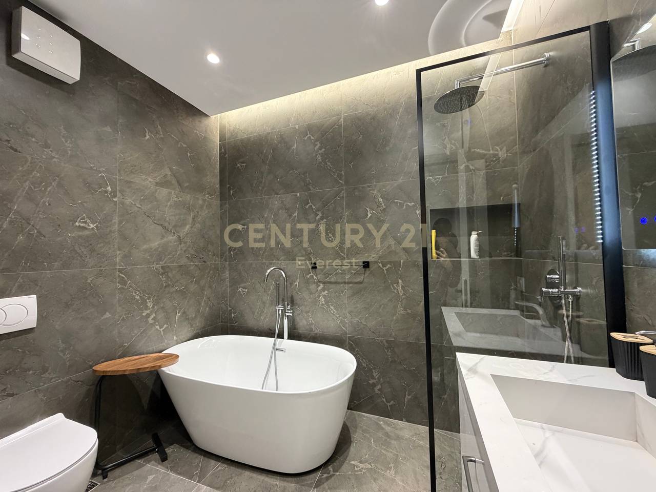 NEW RING ROAD, 1+1 APARTMENT FOR RENT