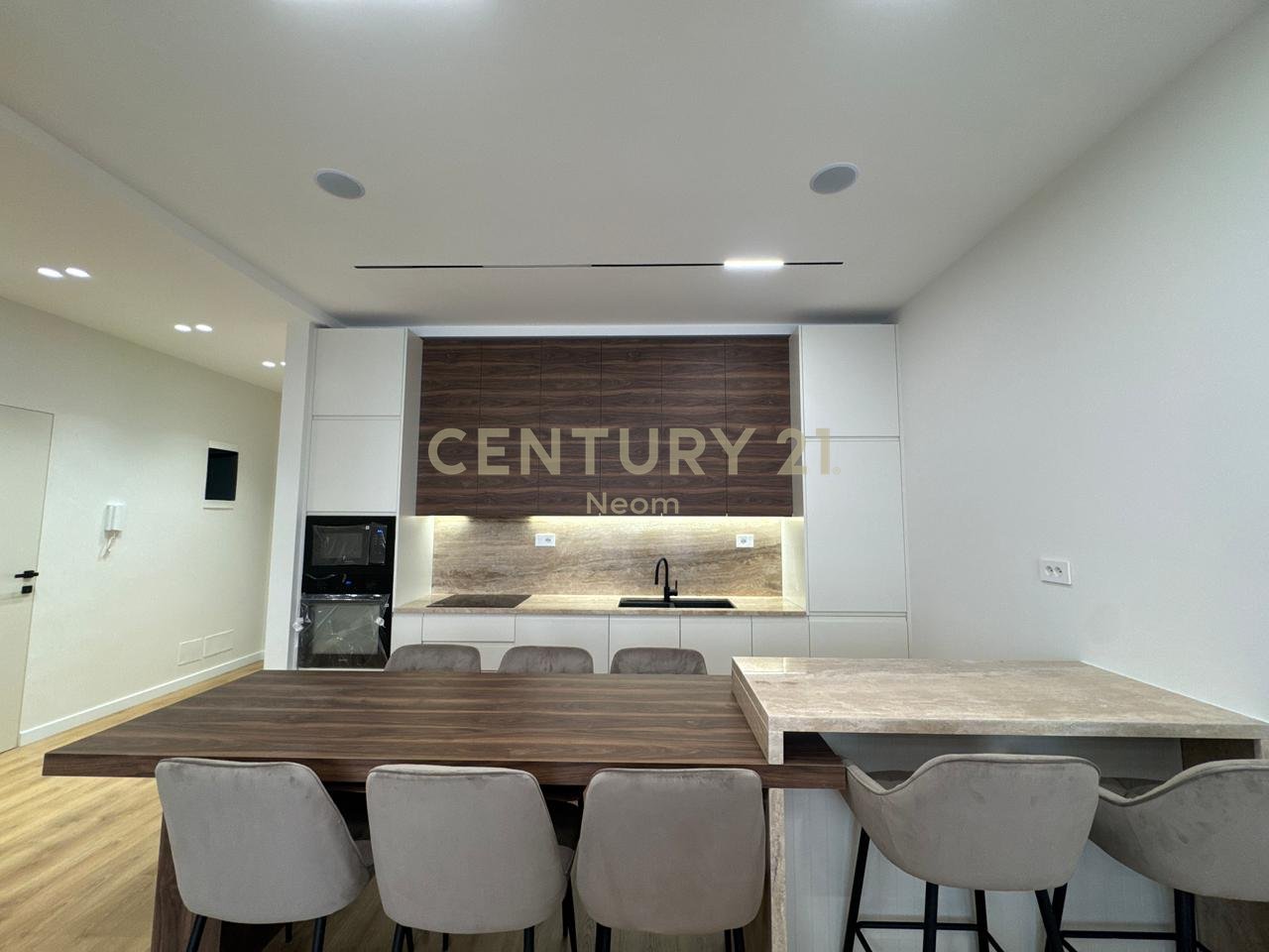 QIRA, PREMIUM APARTMENT 2+1+2+YARD with PARKING SPACE ‼️