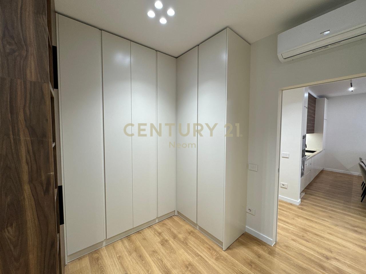 QIRA, PREMIUM APARTMENT 2+1+2+YARD with PARKING SPACE ‼️