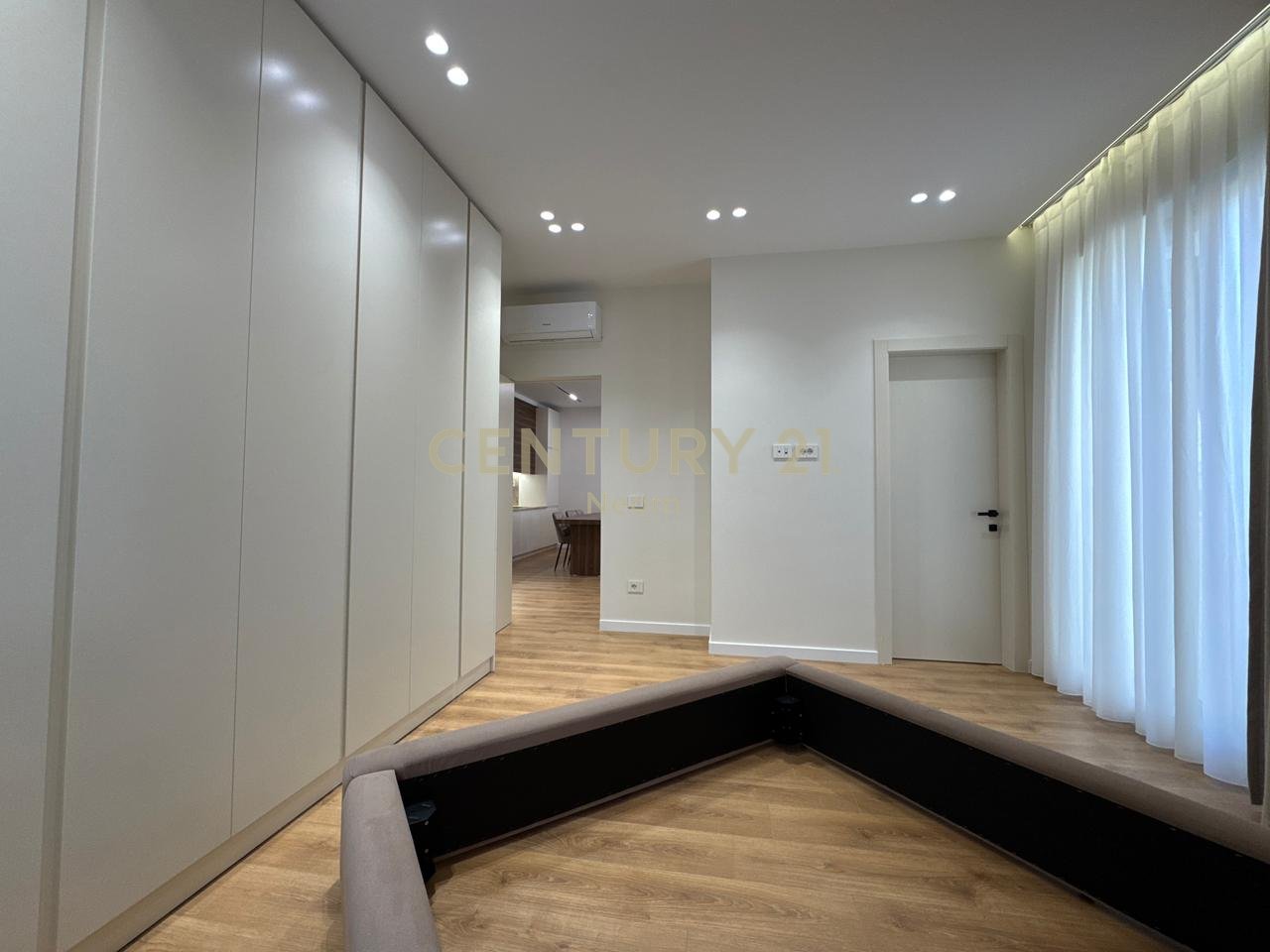 QIRA, PREMIUM APARTMENT 2+1+2+YARD with PARKING SPACE ‼️