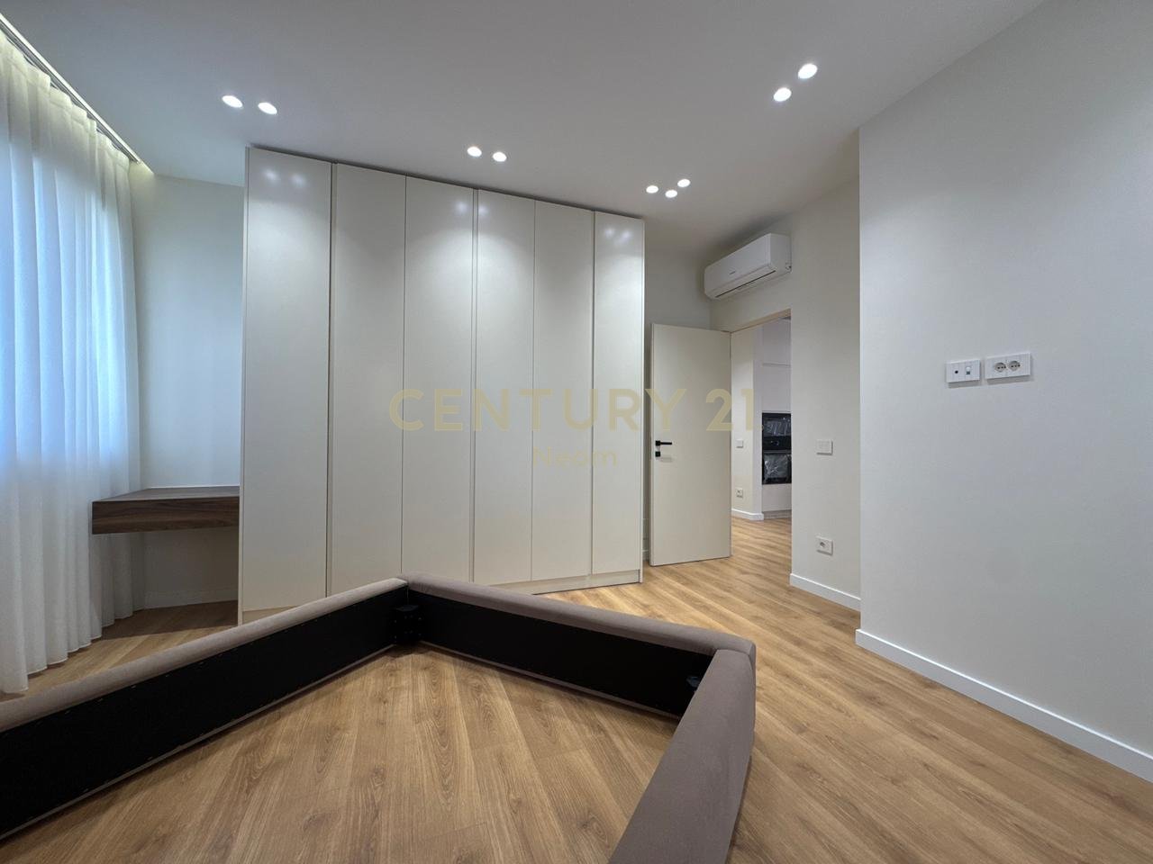 QIRA, PREMIUM APARTMENT 2+1+2+YARD with PARKING SPACE ‼️