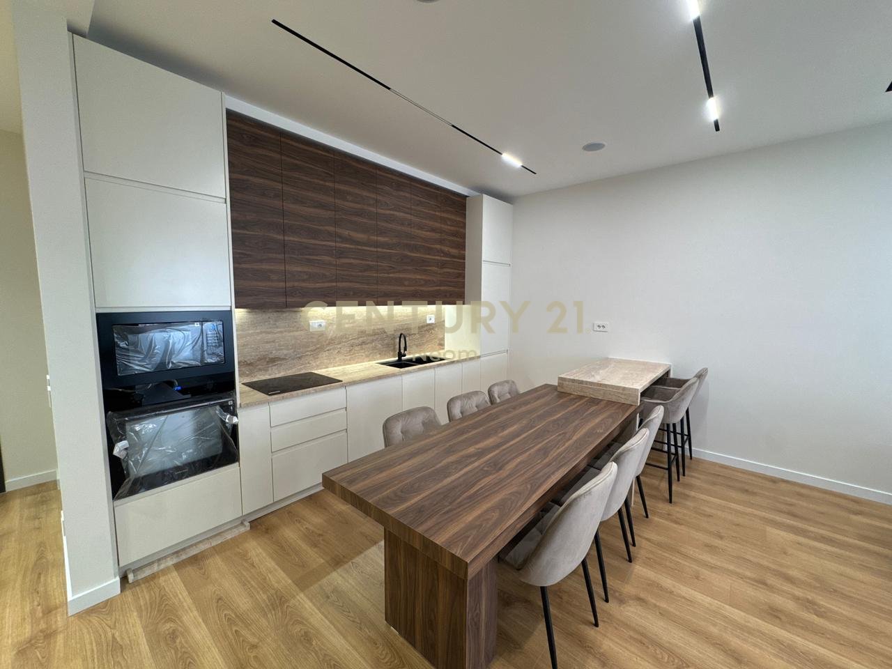 QIRA, PREMIUM APARTMENT 2+1+2+YARD with PARKING SPACE ‼️